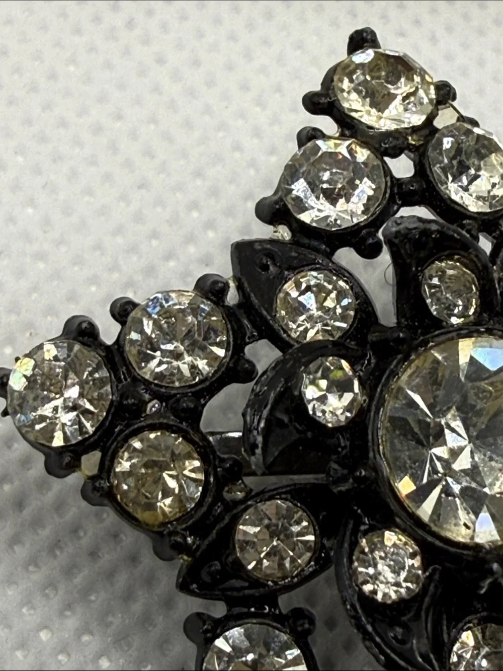 Vintage Starburst  Star rhinestone Pin Brooch - Black Metal unusual piece